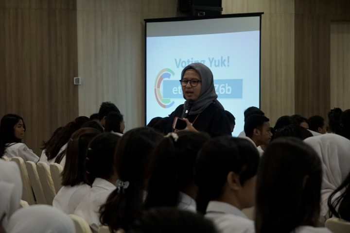 Seminar dan Workshop Smart School Online - Kupang