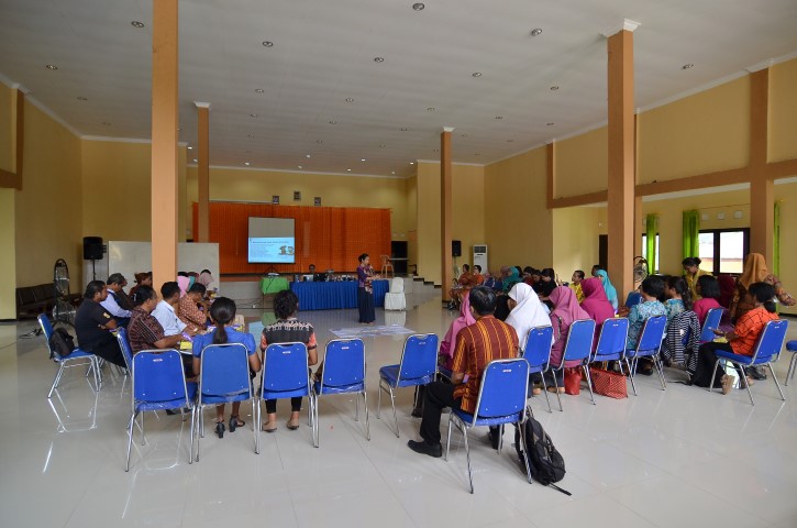 Seminar dan Workshop Smart School Online - Kupang