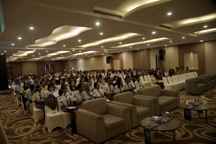 Seminar dan Workshop Smart School Online - Kupang